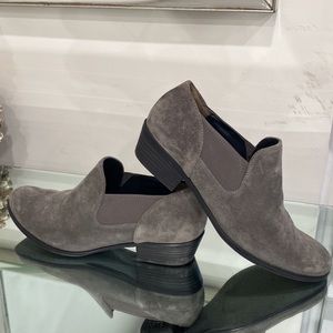 Paul Green Suede Leather Slip On Grey Shoes in size 7